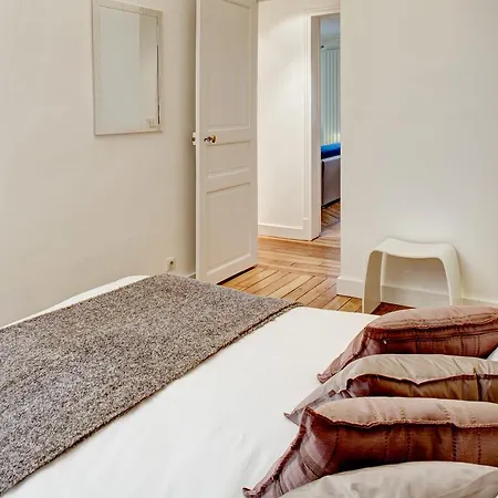 Rue De Rivoli Apartment