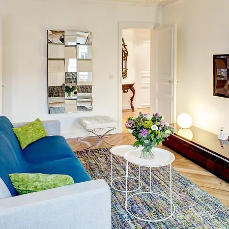 Apartment Rue De Rivoli Paris